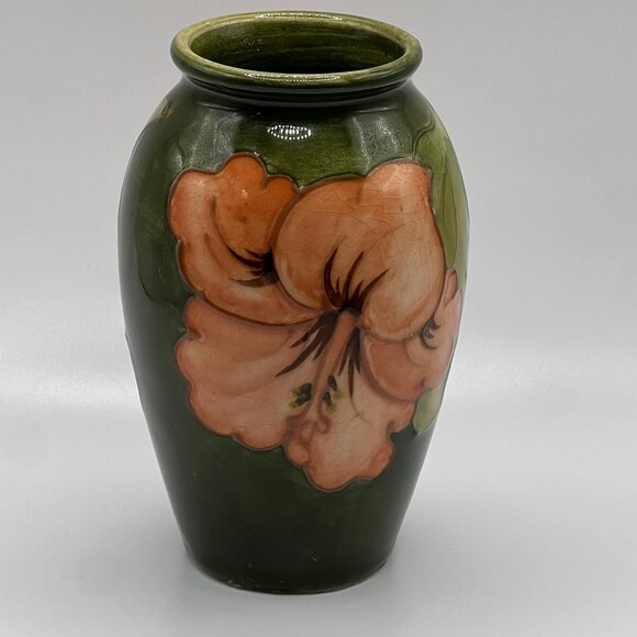 Moorcroft Hibiscus Pattern Green Vase 11cm In Height with original sticker! - Picture 1 of 5